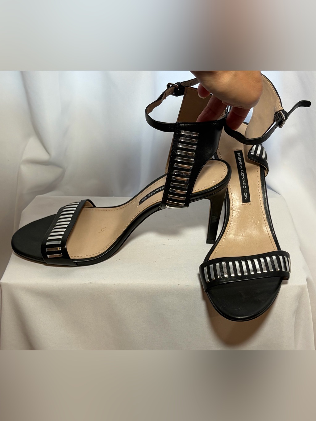 Nwot French Connection Black & Silver Linna Heels Size 11